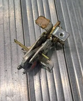 Mercedes-Benz Vito Viano W638 Loading door lock A6387430385