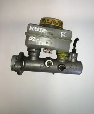 Nissan Navara D40 Master brake cylinder VK102