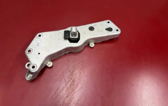 BMW X3 G45 Gearbox mounting bracket 9454213 22329454213