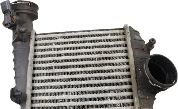 Volkswagen PASSAT B5.5 Intercooler radiator 3B0145805J 0261230266