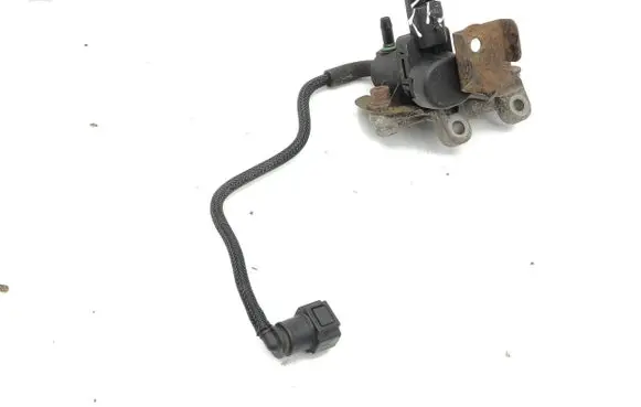 Vacuum valve