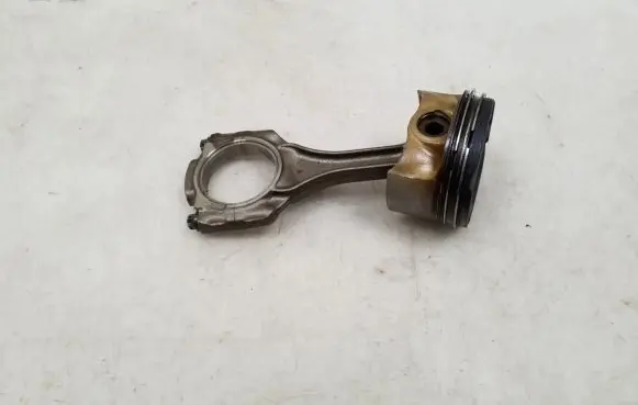 BMW 5 F10 F11 Piston with connecting rod
