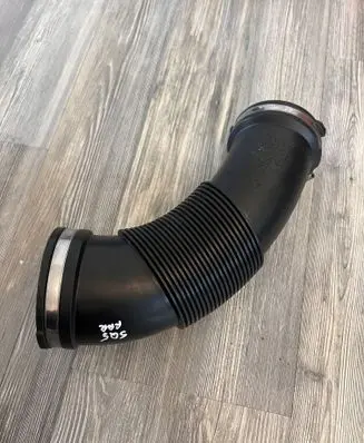 Air intake hose/pipe