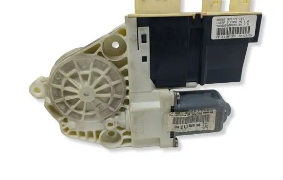 Peugeot 307 Front door window regulator motor 9649911380