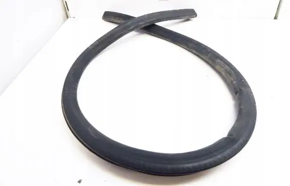 Volkswagen Jetta V Engine compartment rubber 