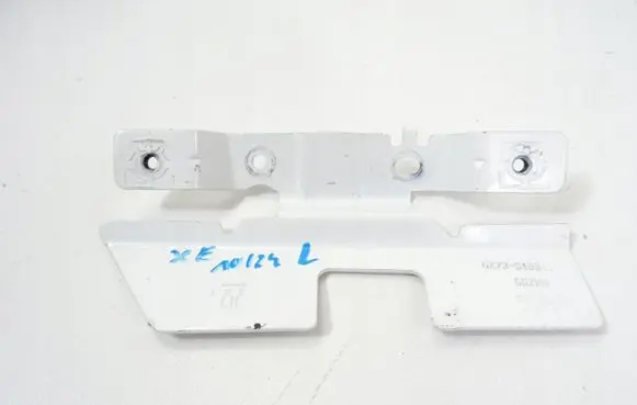 Jaguar XE Fender mounting bracket