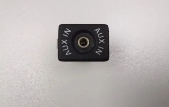 Seat Alhambra (Mk2) AUX in-socket connector 5M0035724