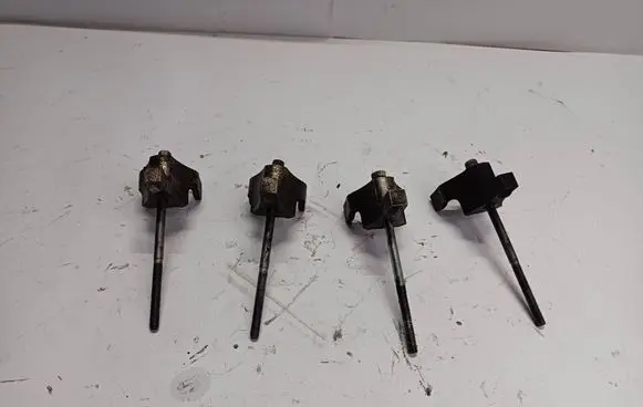 Jaguar XF X250 Fuel Injector clamp holder 