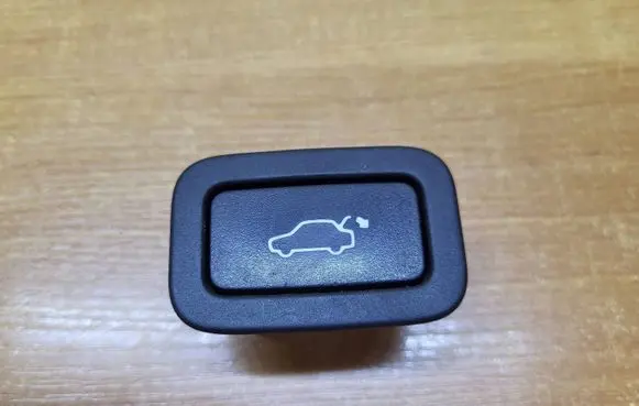 Volvo XC60 Tailgate/trunk/boot open switch 1412055