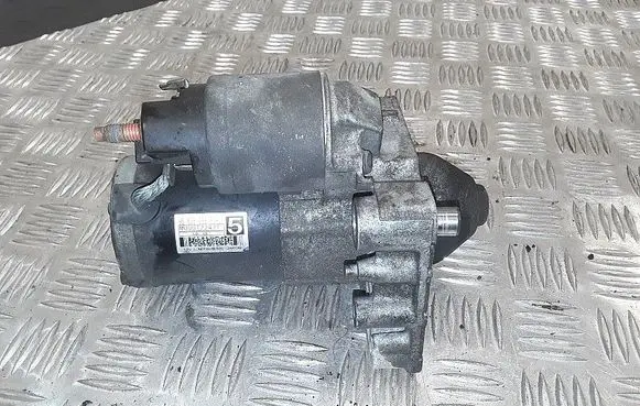 Peugeot 5008 Starter motor 966352888001 m000t22471