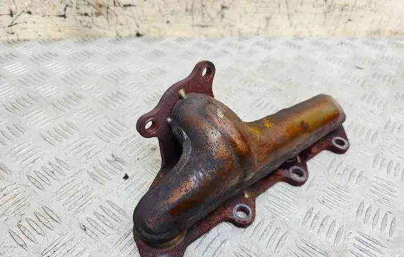 Toyota Yaris Exhaust manifold 