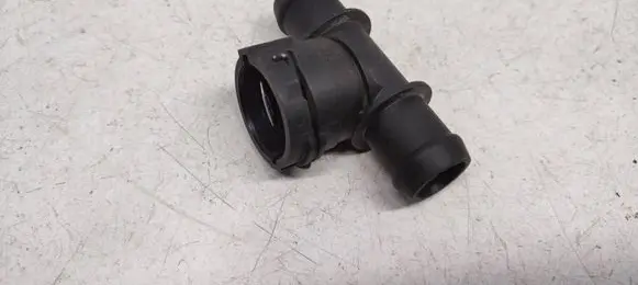 Mercedes-Benz Sprinter W907 W910 Engine coolant pipe/hose A0009973716