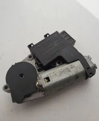 BMW X5 E53 Sunroof motor/actuator 67618381480