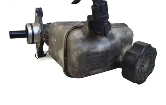Master brake cylinder