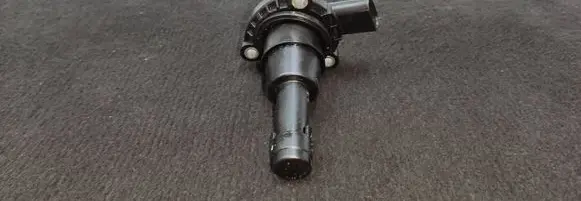 Audi A4 S4 B8 8K Oil level sensor 03F907660D