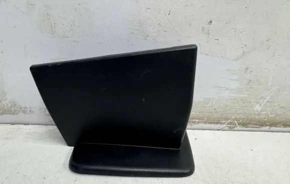 Audi Q7 4M Rear seat rail trim cover 4M0883686E