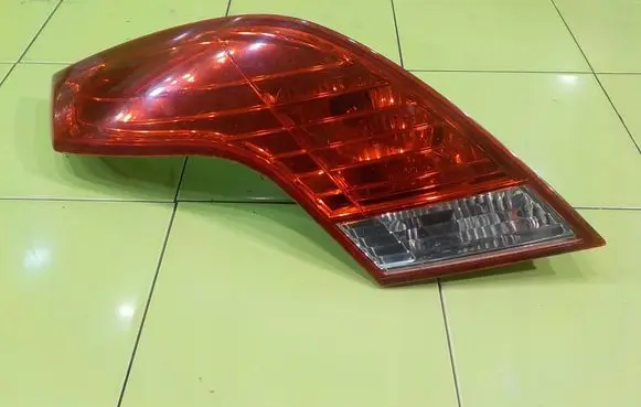 Ford Focus Rear/tail lights 6N4113A603A