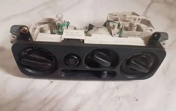 Mitsubishi Pajero Sport I Air conditioning/heating control unit MR360556