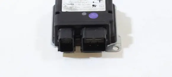 Tesla Model X Airbag control unit/module 1036767-00-A 103676700A 1036767