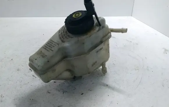 Volkswagen Golf V Brake fluid reservoir 1K2611349A