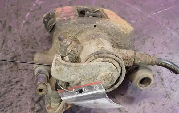 Renault Laguna I Rear brake caliper