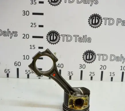 Volkswagen Golf V Piston 038G55