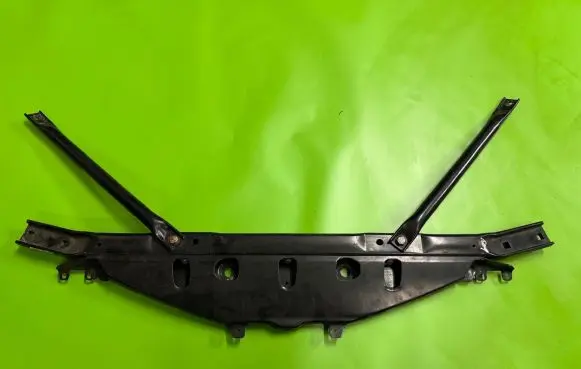 BMW 7 F01 F02 F03 F04 Top upper radiator support slam panel 7200687 718385 7133851