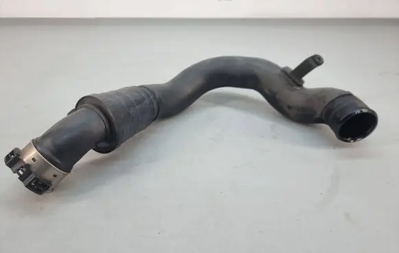 Jaguar F-Pace Intercooler hose/pipe GX736N650A