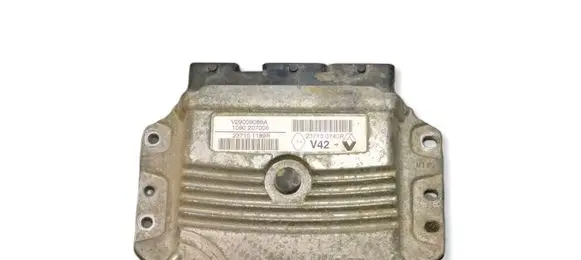 Dacia Duster Engine control unit/module 237101189R V29009088A 1090207006