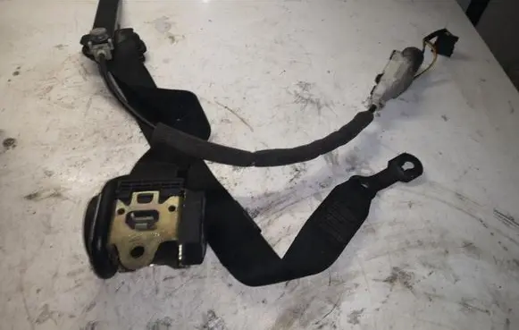 Audi A8 S8 D2 4D Front seatbelt 404075 A1544