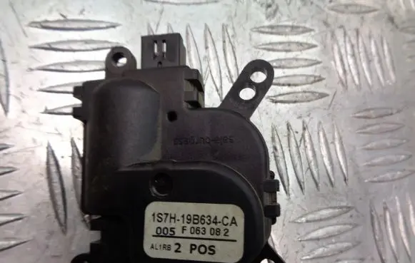 Ford Focus A/C air flow flap actuator/motor 1S7H-19B634-CA