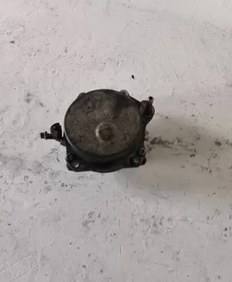 Opel Vectra C Vacuum pump 