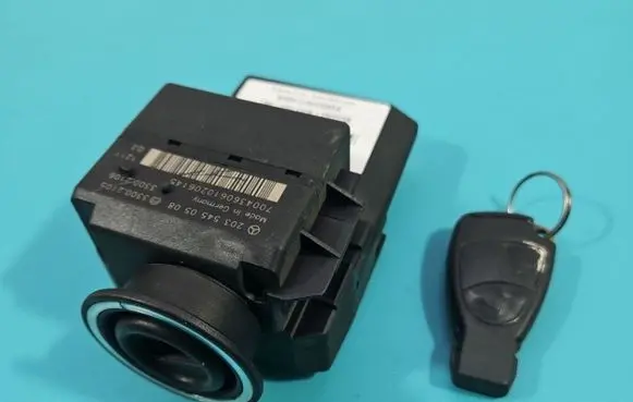 Mercedes-Benz C W203 Ignition lock 2035450508 IMPRK1411706