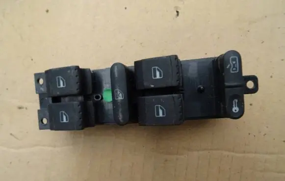 Skoda Octavia Mk1 (1U) Electric window control switch 1J4959857C 03755021