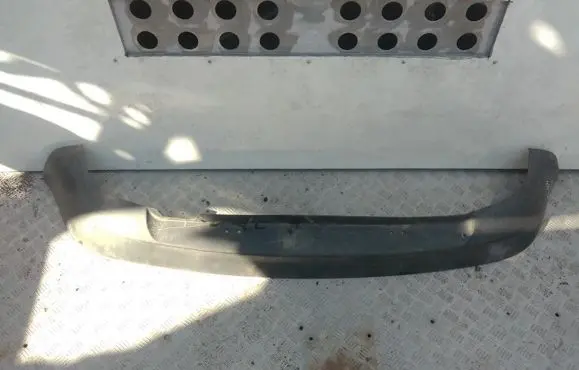 Volkswagen Golf IV Front bumper lip 