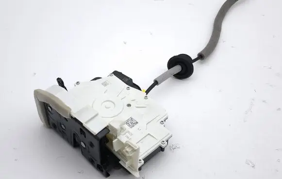 Audi A5 Front door lock 85B837016D 948151025
