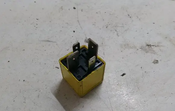Opel Zafira B Other relay 90226846