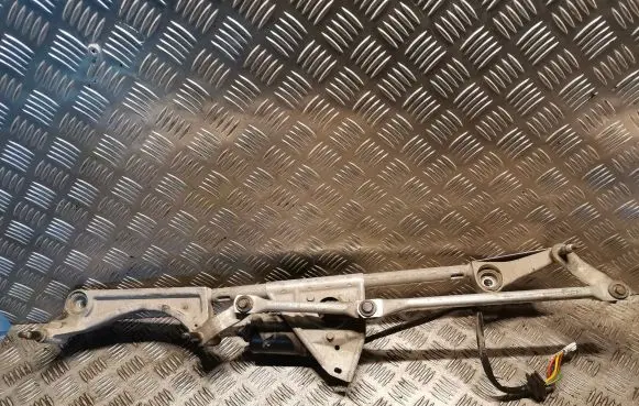Mercedes-Benz C W203 Front wiper linkage and motor 2038200342