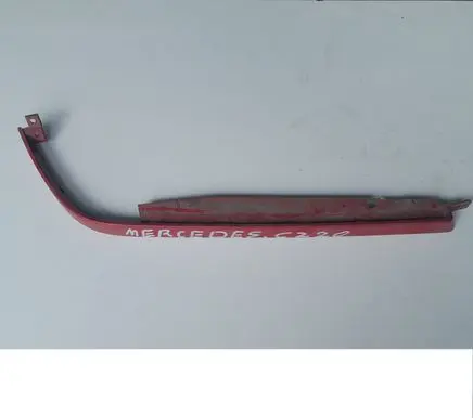 Mercedes-Benz C W202 Under headlight/headlamp trim 2028260477 23769010