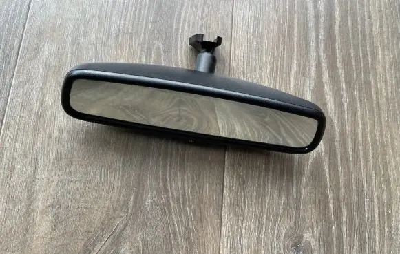Nissan Qashqai Rear view mirror (interior) E11015892 GNTX455