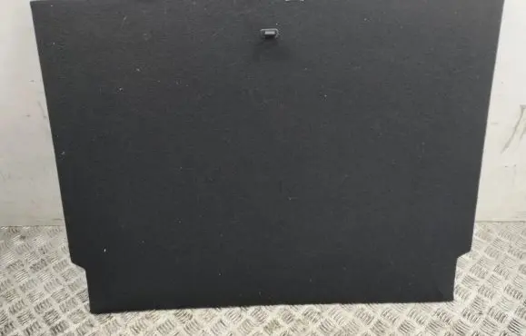 Trunk/boot floor carpet liner