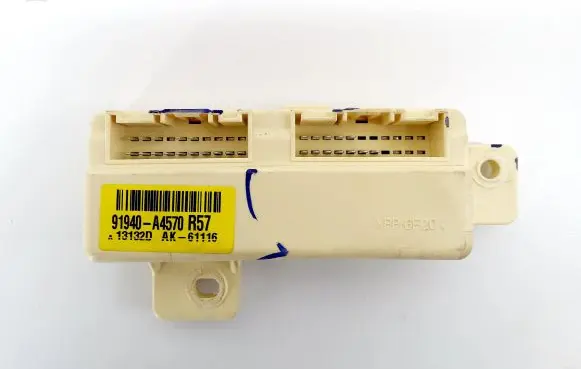 KIA Carens III Fuse module 91940A4570