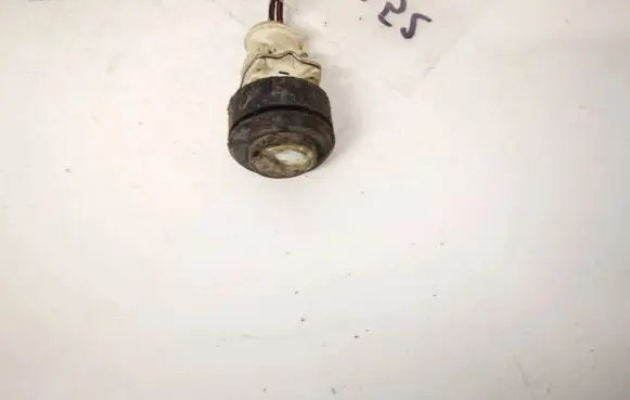 Volkswagen PASSAT B5 Coolant temperature sensor 
