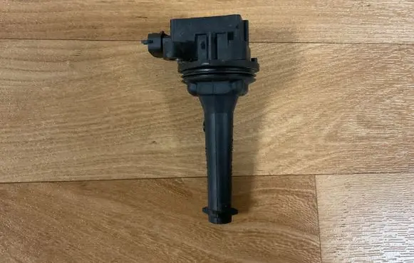 Volvo V70 High voltage ignition coil 9125601 03W125 0221604001