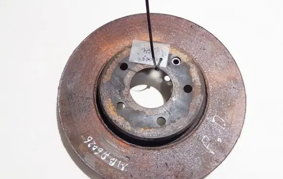 Mercedes-Benz E W210 Front brake disc ventiliuojamas