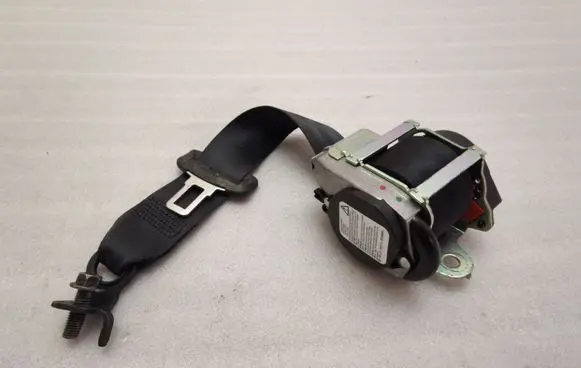 Volvo XC90 Third row seat belt 31484584