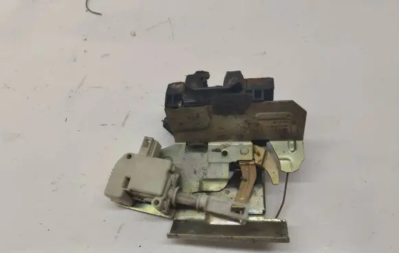 Seat Alhambra (Mk1) Tailgate/trunk/boot lock/catch/latch 7M4827501 YM21431C50L YM21431C50B