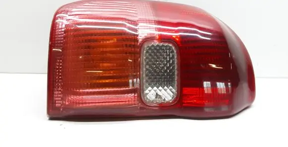 Toyota RAV 4 (XA20) Rear/tail lights