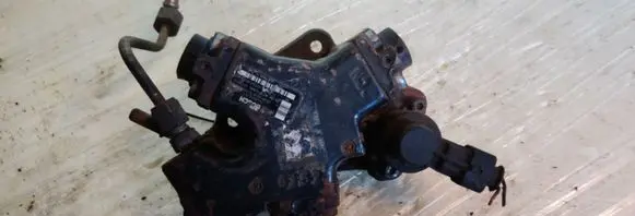 Opel Astra H Fuel injection high pressure pump 0445010157
