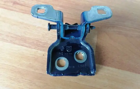 Rear door upper hinge